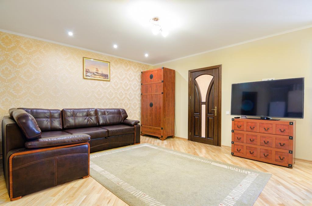Apartment On Svobody Lviv Exterior foto