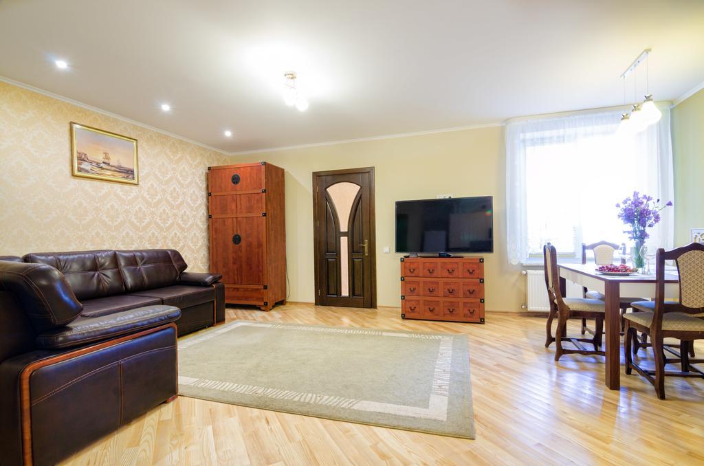 Apartment On Svobody Lviv Exterior foto