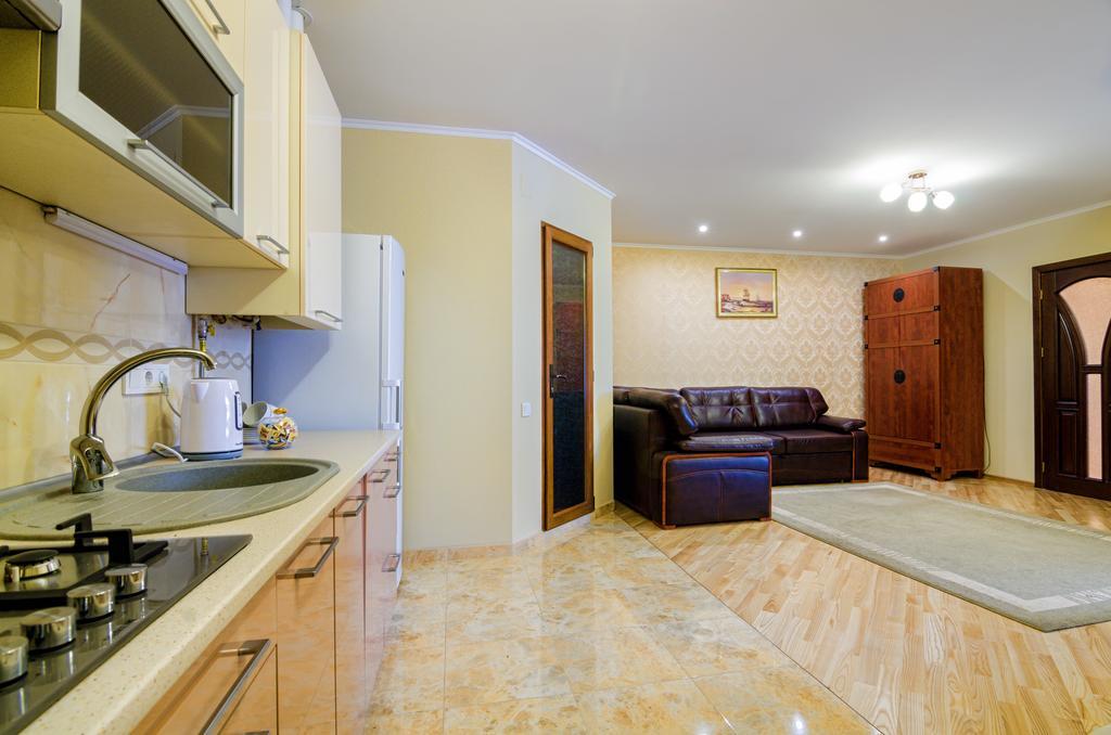 Apartment On Svobody Lviv Exterior foto