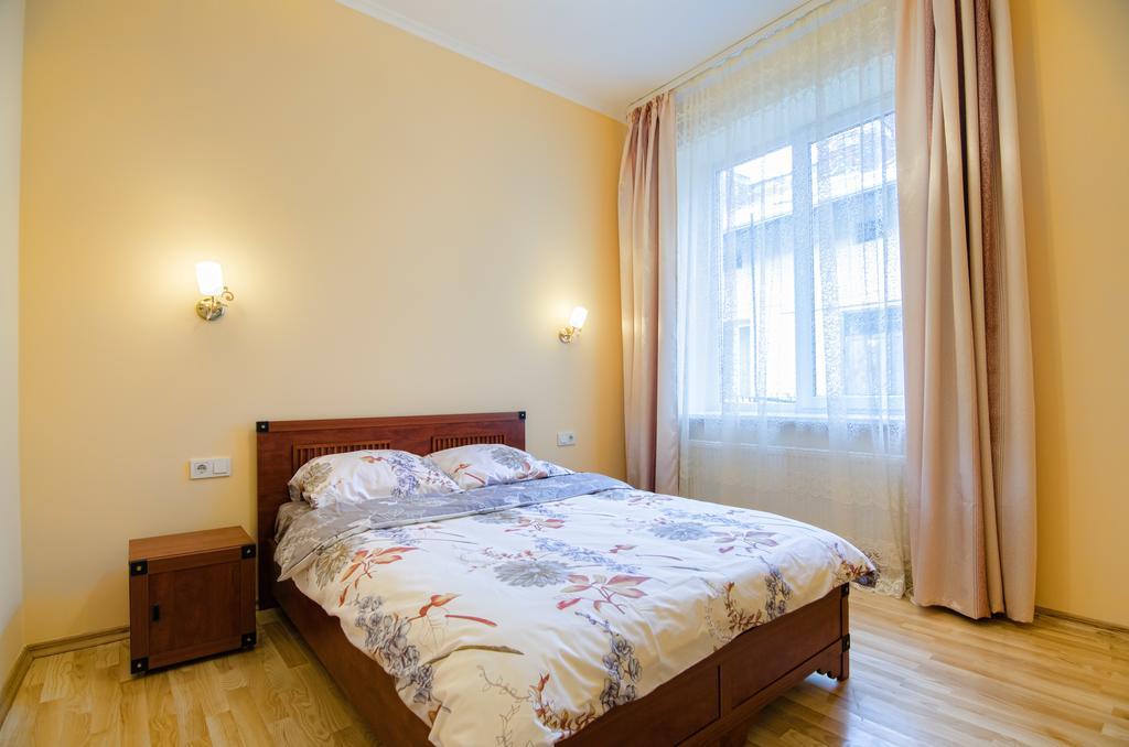 Apartment On Svobody Lviv Exterior foto